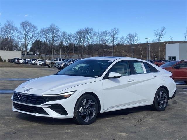 new 2025 Hyundai Elantra car, priced at $27,464