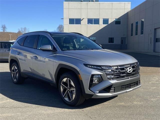 new 2025 Hyundai Tucson Hybrid car, priced at $37,124