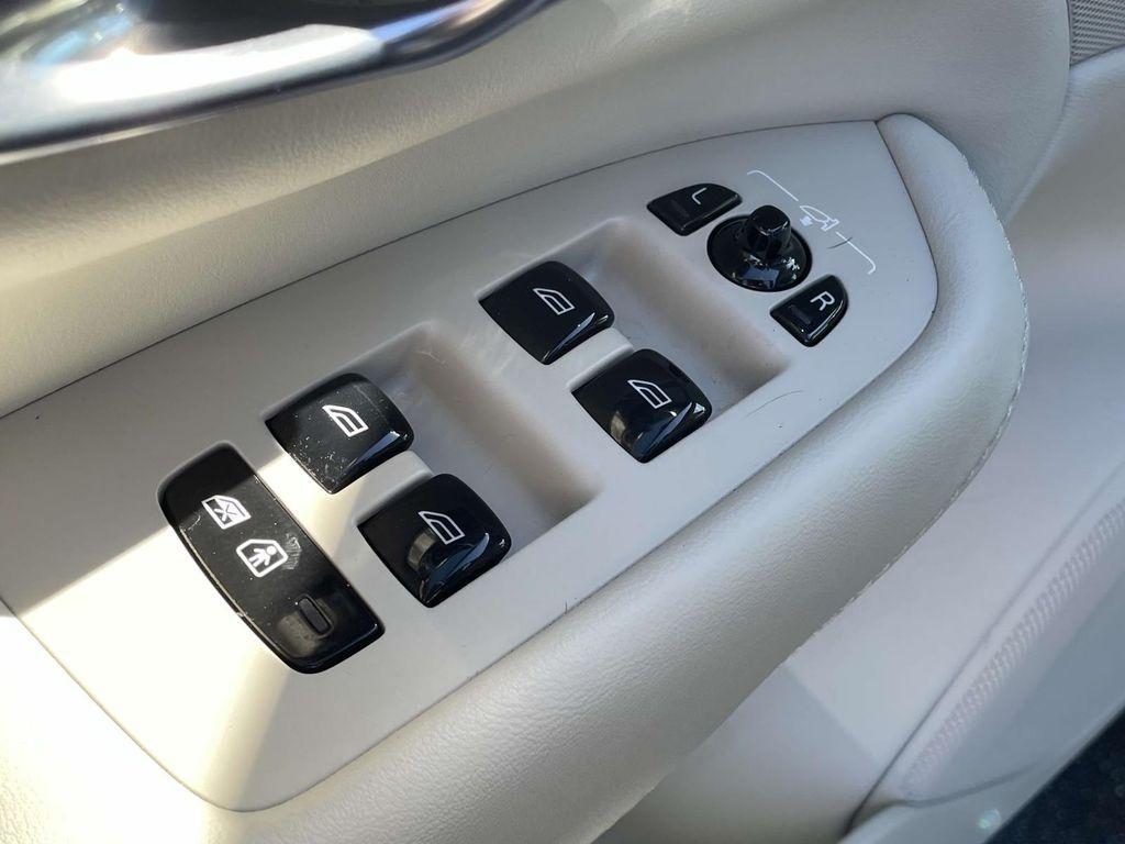 used 2024 Volvo XC90 Recharge Plug-In Hybrid car, priced at $60,474