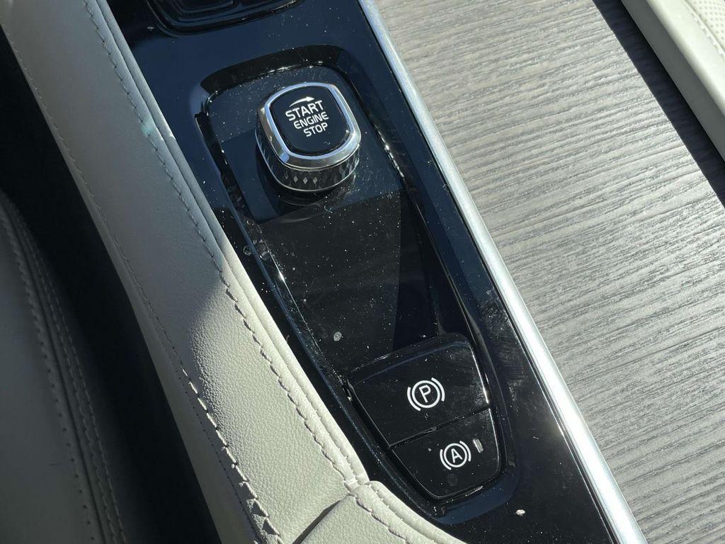 used 2024 Volvo XC90 Recharge Plug-In Hybrid car, priced at $60,474