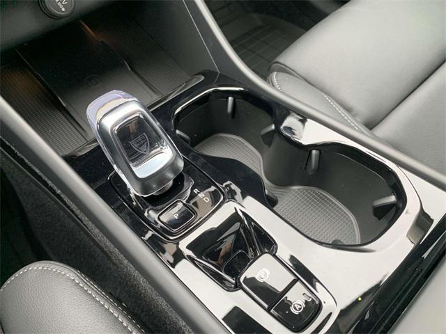 new 2025 Volvo XC40 car, priced at $47,335