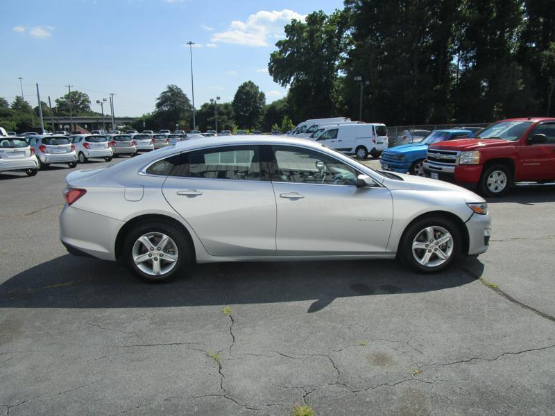 used 2022 Chevrolet Malibu car, priced at $19,995