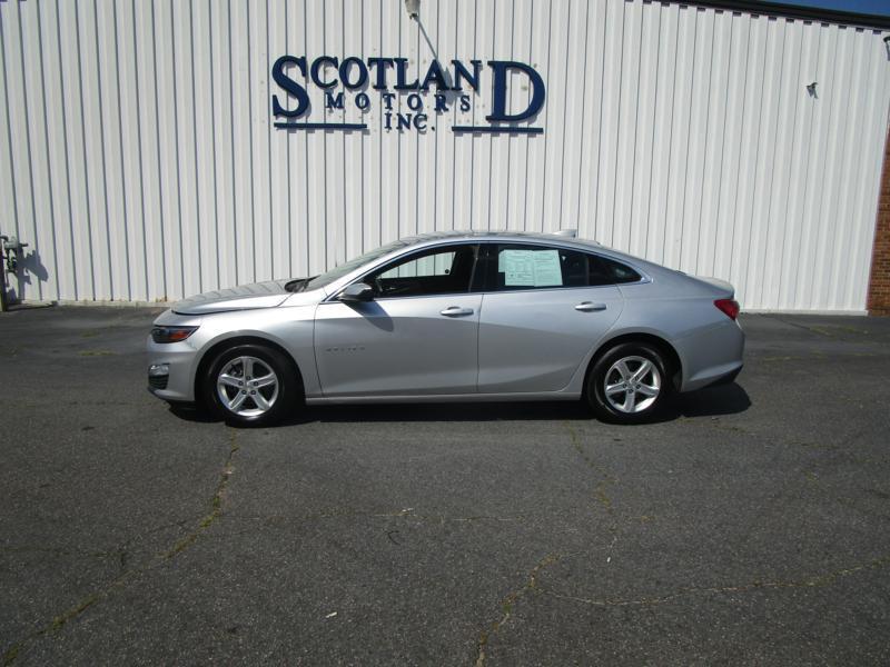 used 2022 Chevrolet Malibu car, priced at $19,995