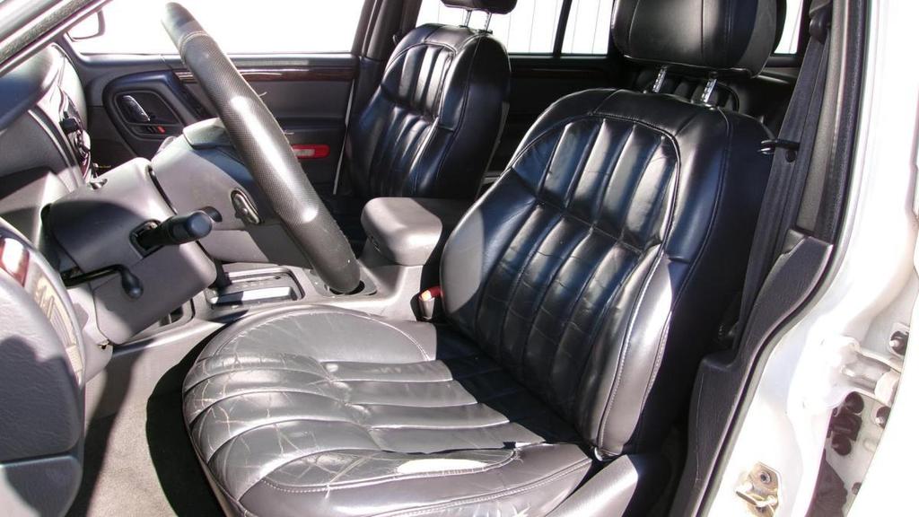 used 2000 Jeep Grand Cherokee car, priced at $4,995