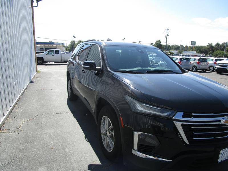 used 2023 Chevrolet Traverse car, priced at $35,995