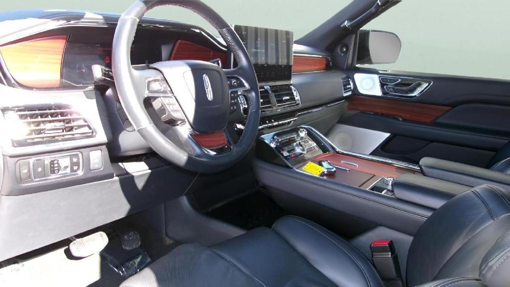 used 2024 Lincoln Navigator car, priced at $79,995