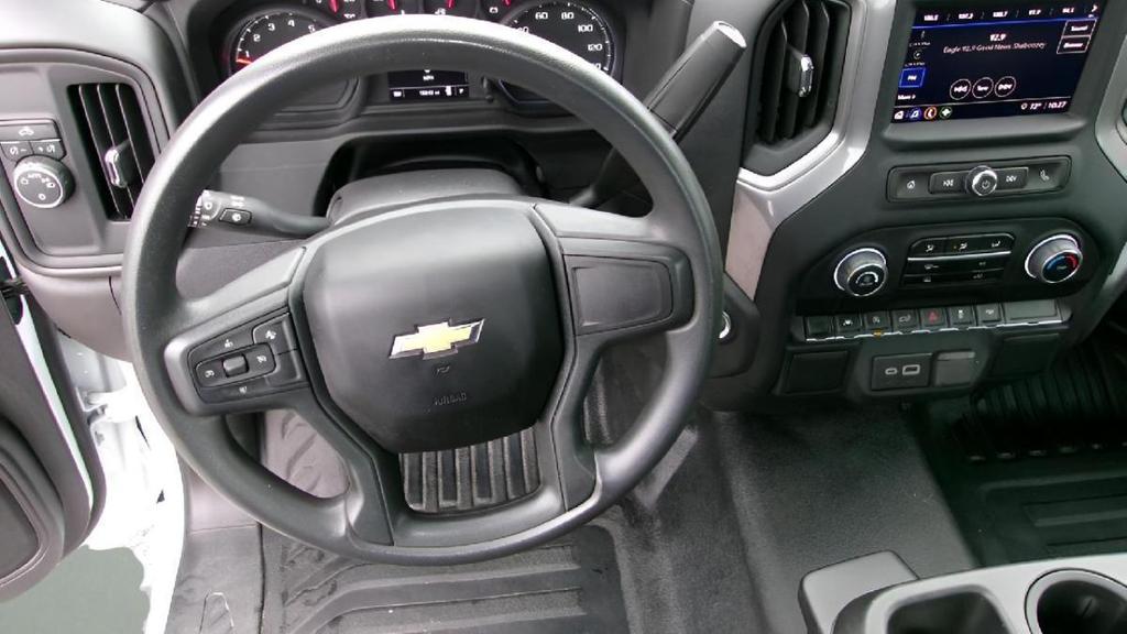 used 2024 Chevrolet Silverado 1500 car, priced at $29,995