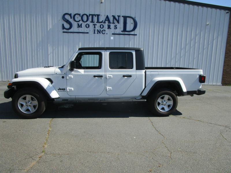 used 2023 Jeep Gladiator car, priced at $36,995