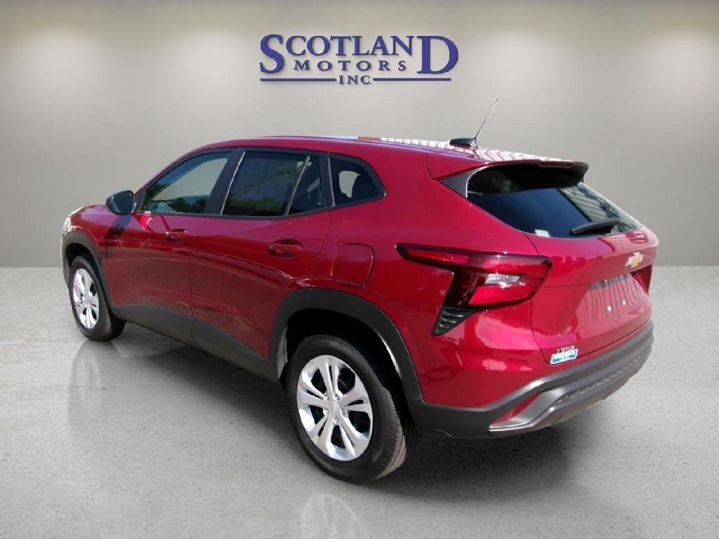 used 2025 Chevrolet Trax car, priced at $22,995