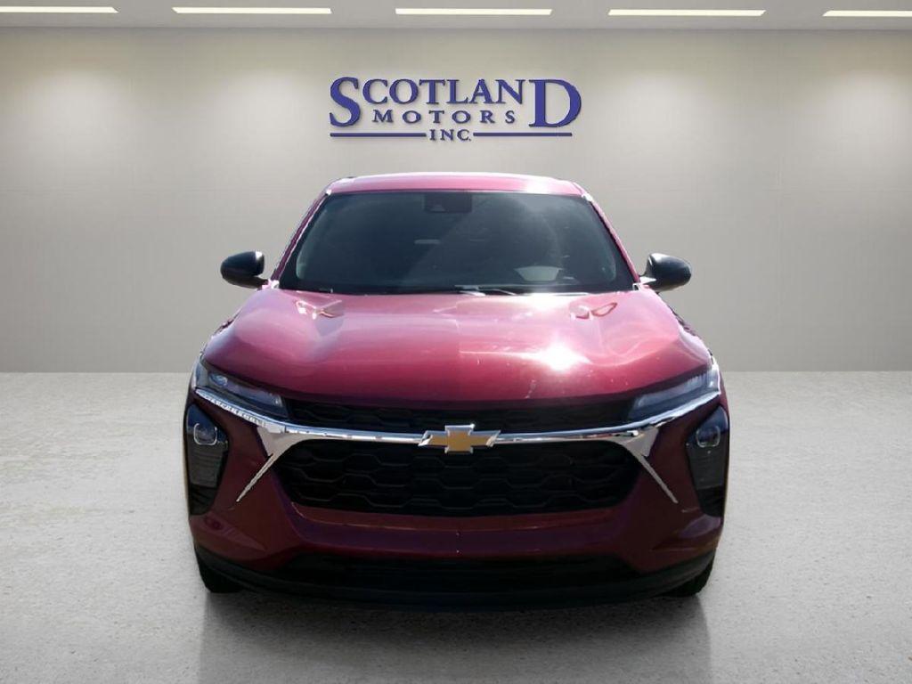 used 2025 Chevrolet Trax car, priced at $22,995