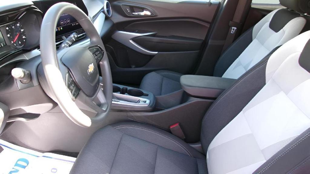 used 2025 Chevrolet Trax car, priced at $22,995