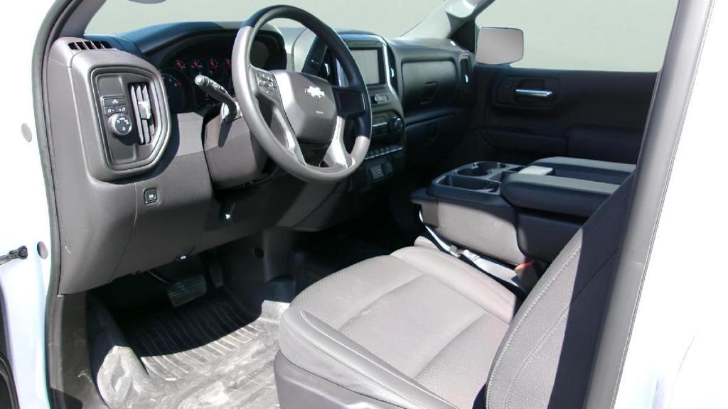 used 2024 Chevrolet Silverado 1500 car, priced at $29,995