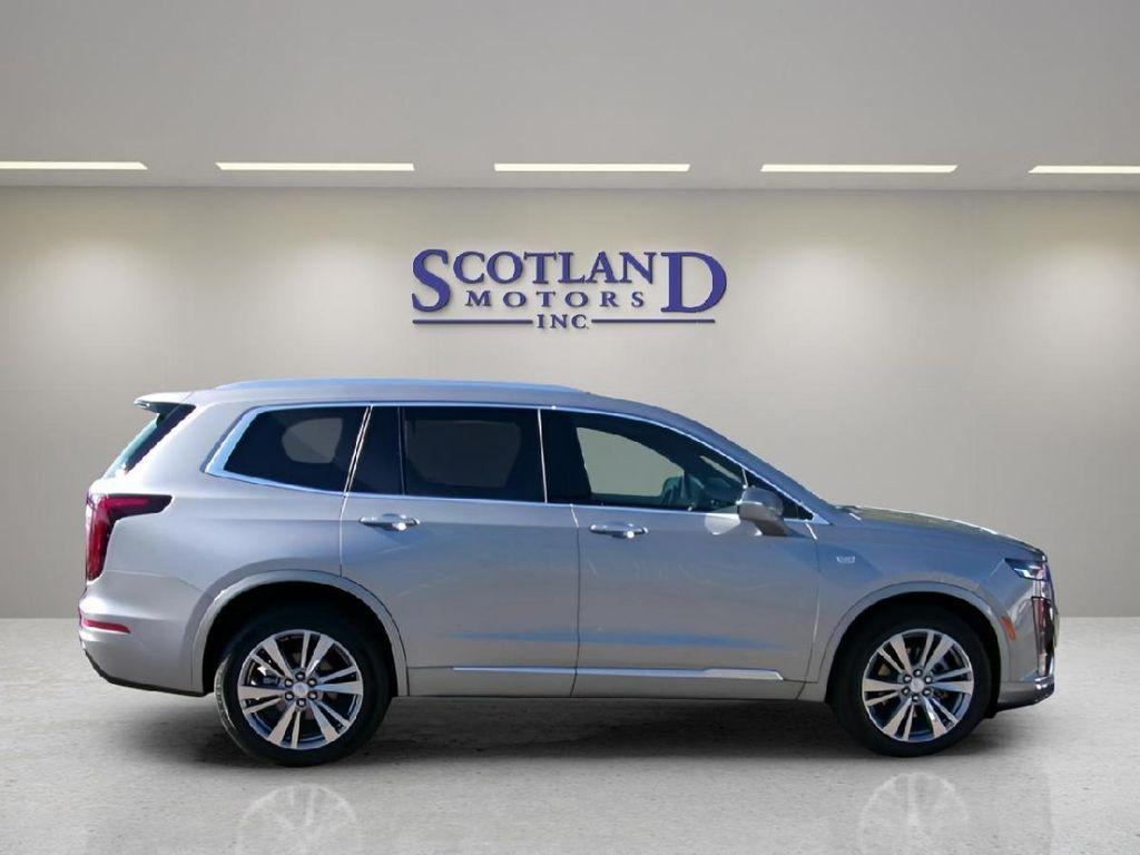 used 2025 Cadillac XT6 car, priced at $49,995
