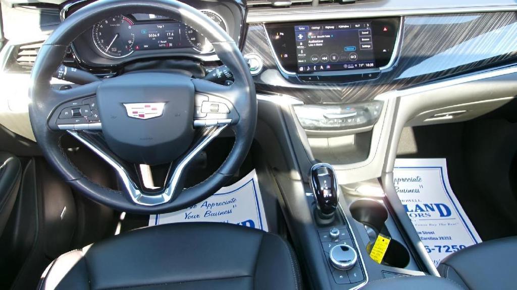 used 2025 Cadillac XT6 car, priced at $49,995