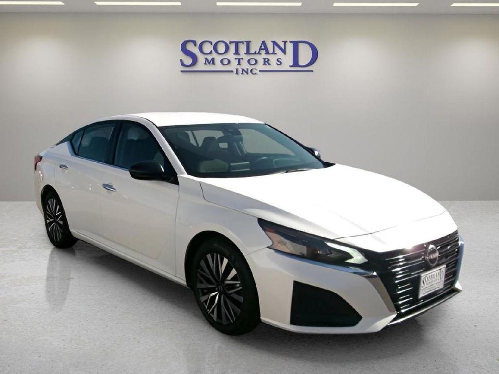 used 2024 Nissan Altima car, priced at $21,995