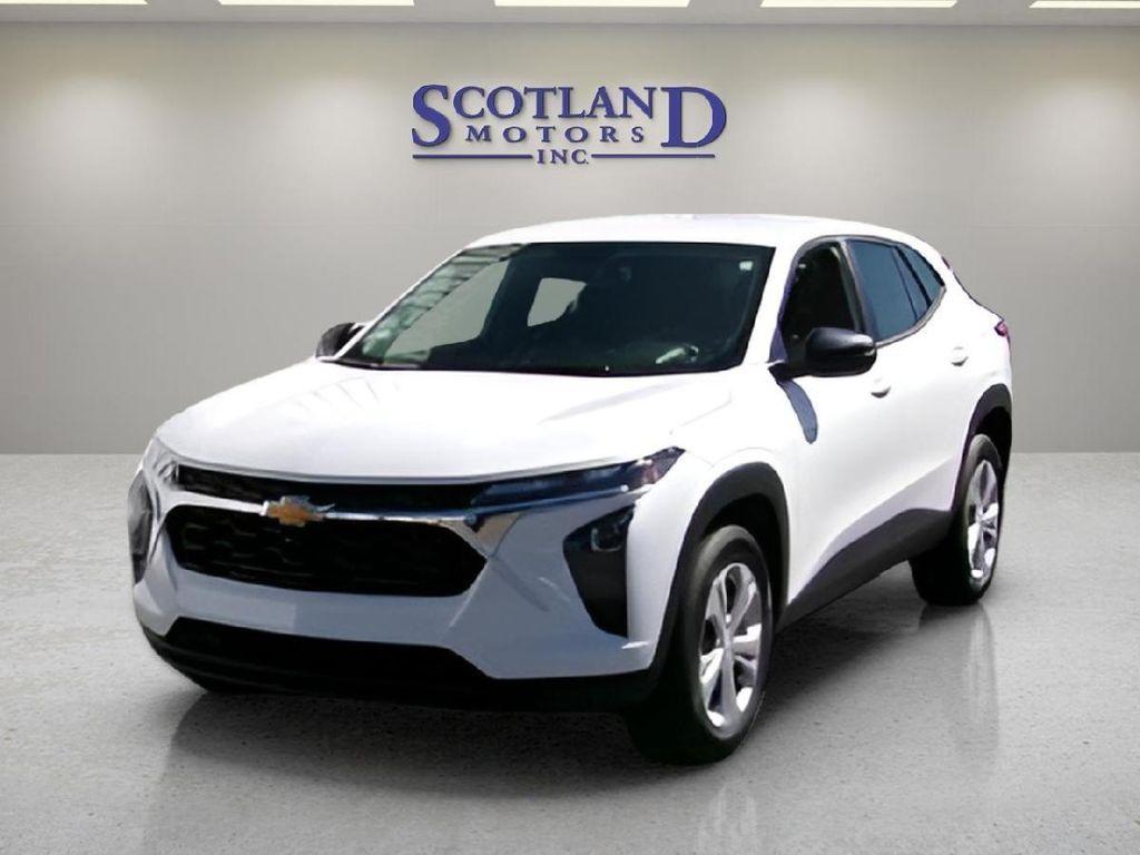used 2025 Chevrolet Trax car, priced at $22,995
