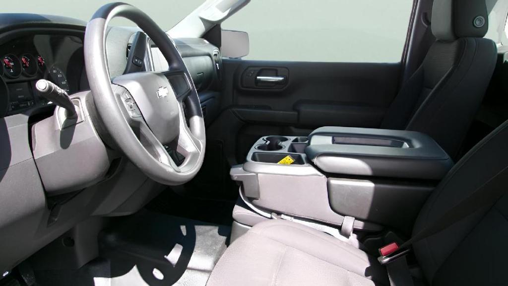 used 2024 Chevrolet Silverado 1500 car, priced at $29,995