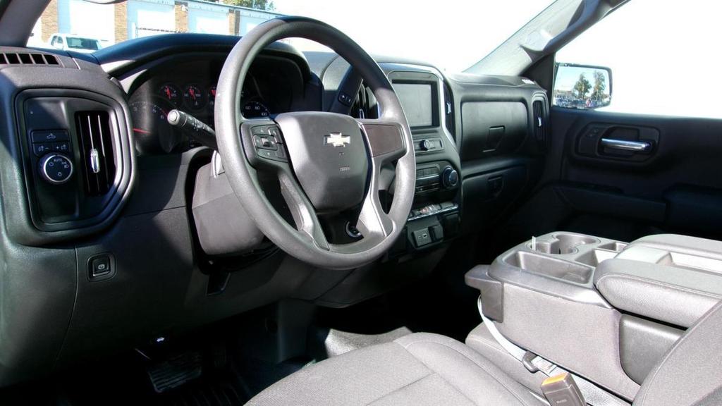 used 2024 Chevrolet Silverado 1500 car, priced at $29,995