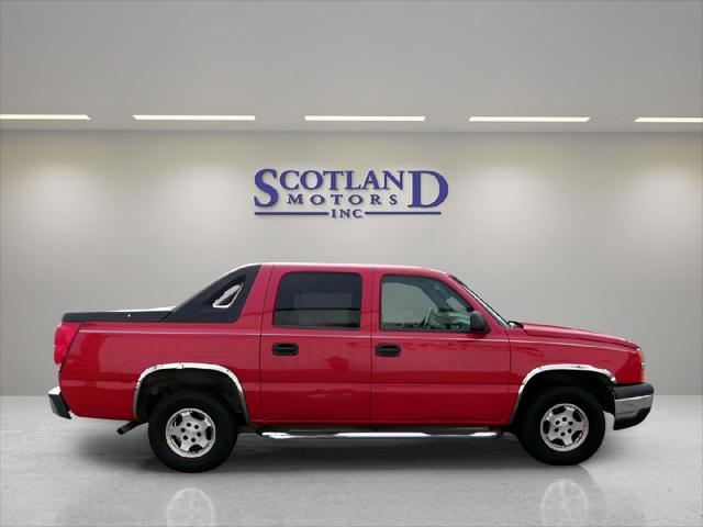 used 2004 Chevrolet Avalanche car, priced at $7,995