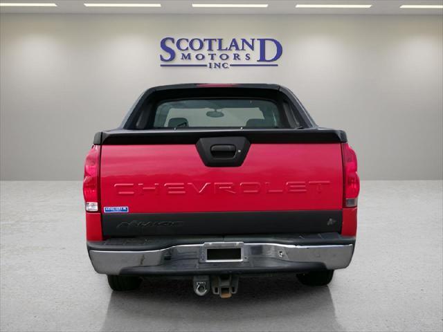 used 2004 Chevrolet Avalanche car, priced at $7,995