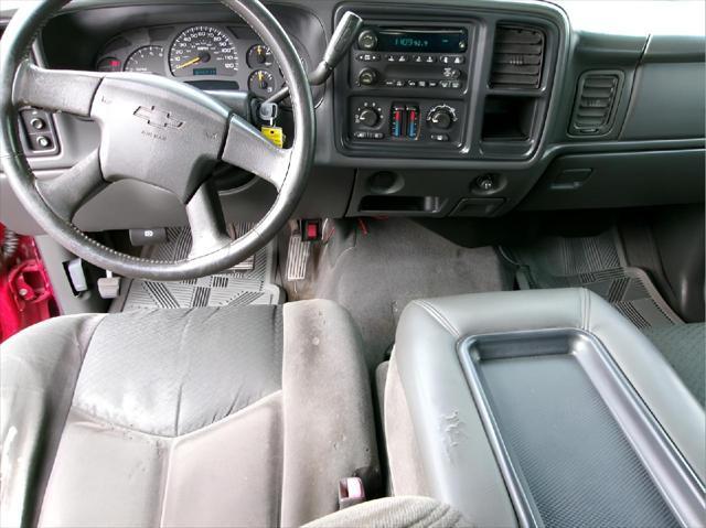 used 2004 Chevrolet Avalanche car, priced at $7,995