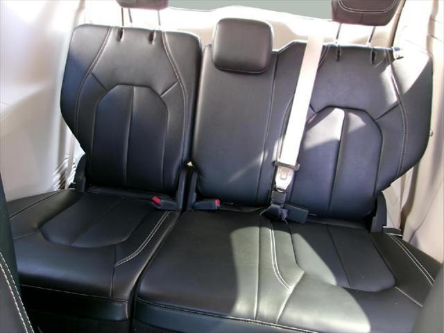 used 2024 Chrysler Pacifica Hybrid car, priced at $31,995