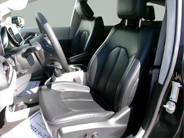 used 2024 Chrysler Pacifica Hybrid car, priced at $31,995