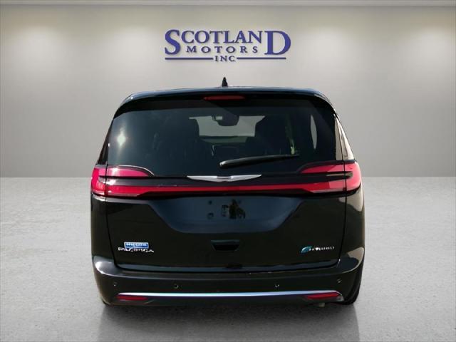used 2024 Chrysler Pacifica Hybrid car, priced at $31,995