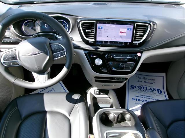 used 2024 Chrysler Pacifica Hybrid car, priced at $31,995