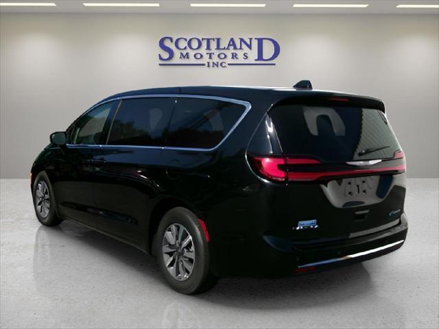 used 2024 Chrysler Pacifica Hybrid car, priced at $38,995