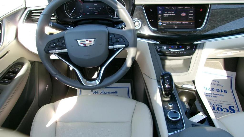 used 2025 Cadillac XT6 car, priced at $49,995