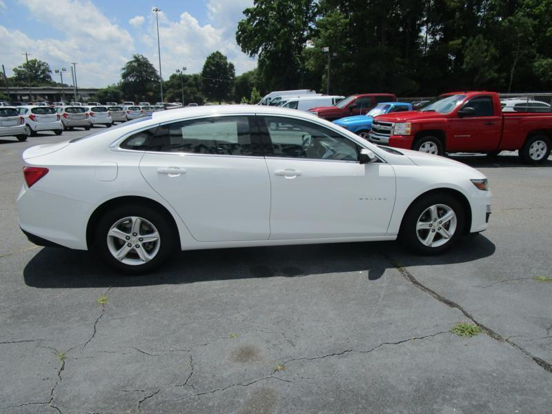 used 2021 Chevrolet Malibu car, priced at $18,995