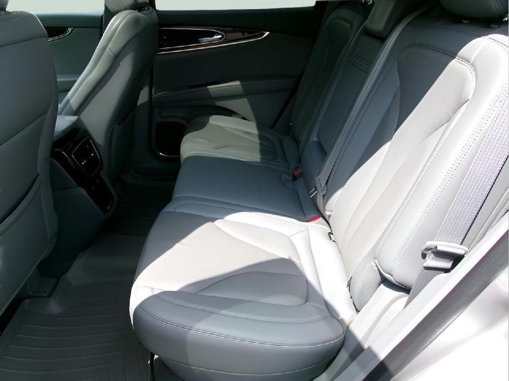 used 2021 Lincoln Nautilus car, priced at $27,995