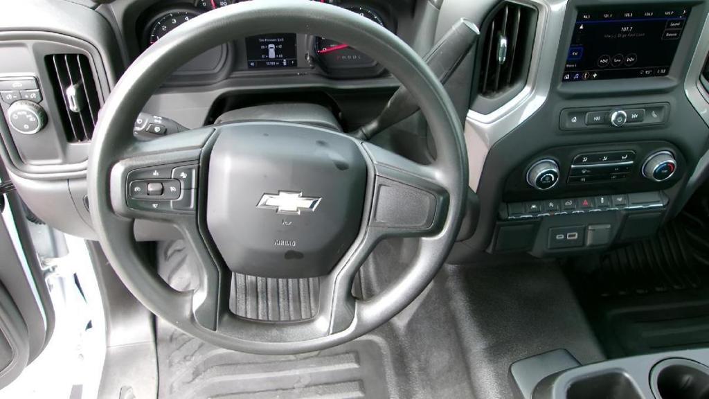 used 2024 Chevrolet Silverado 1500 car, priced at $29,995