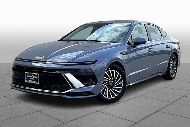 new 2025 Hyundai Sonata Hybrid car, priced at $31,800