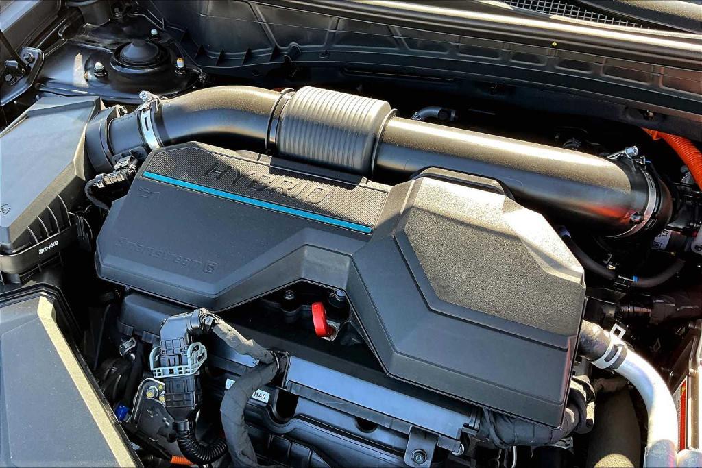 new 2025 Hyundai TUCSON Hybrid car, priced at $37,806