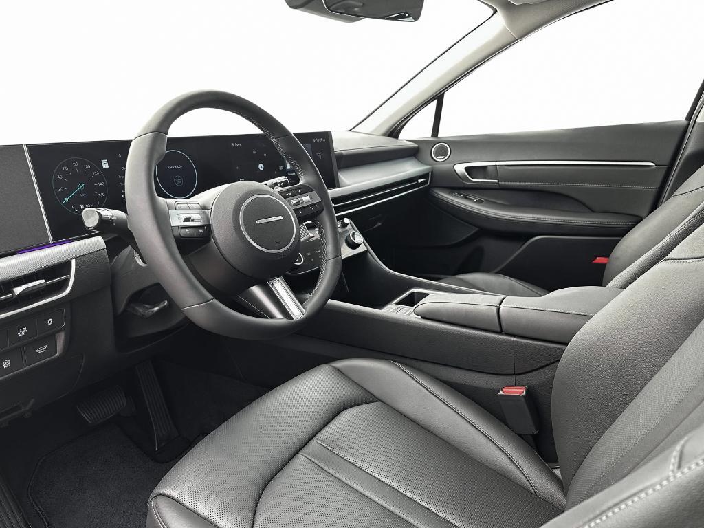 new 2025 Hyundai Sonata Hybrid car, priced at $39,475