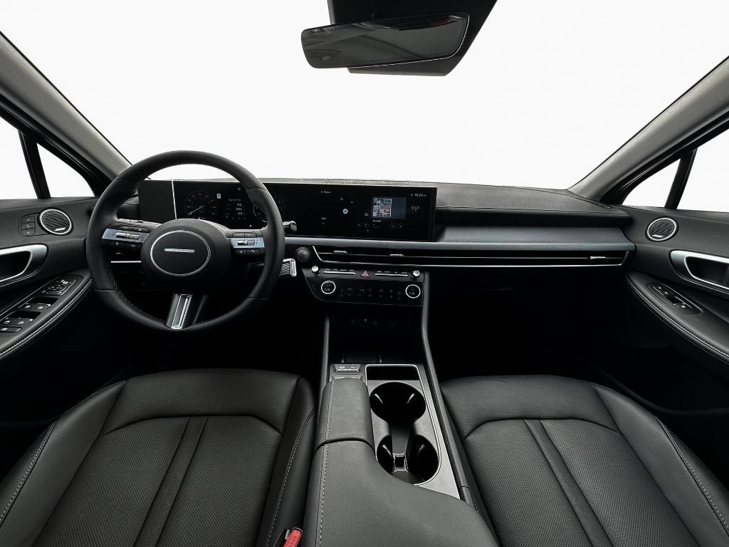 new 2025 Hyundai Sonata Hybrid car, priced at $39,475