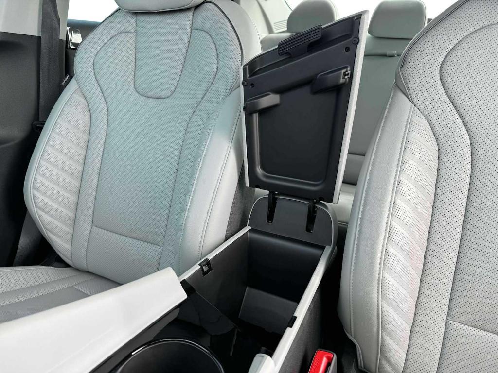new 2025 Hyundai Elantra car, priced at $25,805