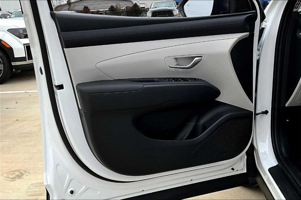 new 2025 Hyundai Tucson car, priced at $32,250