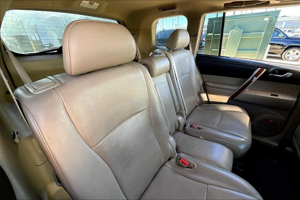 used 2011 Toyota Highlander car, priced at $12,999