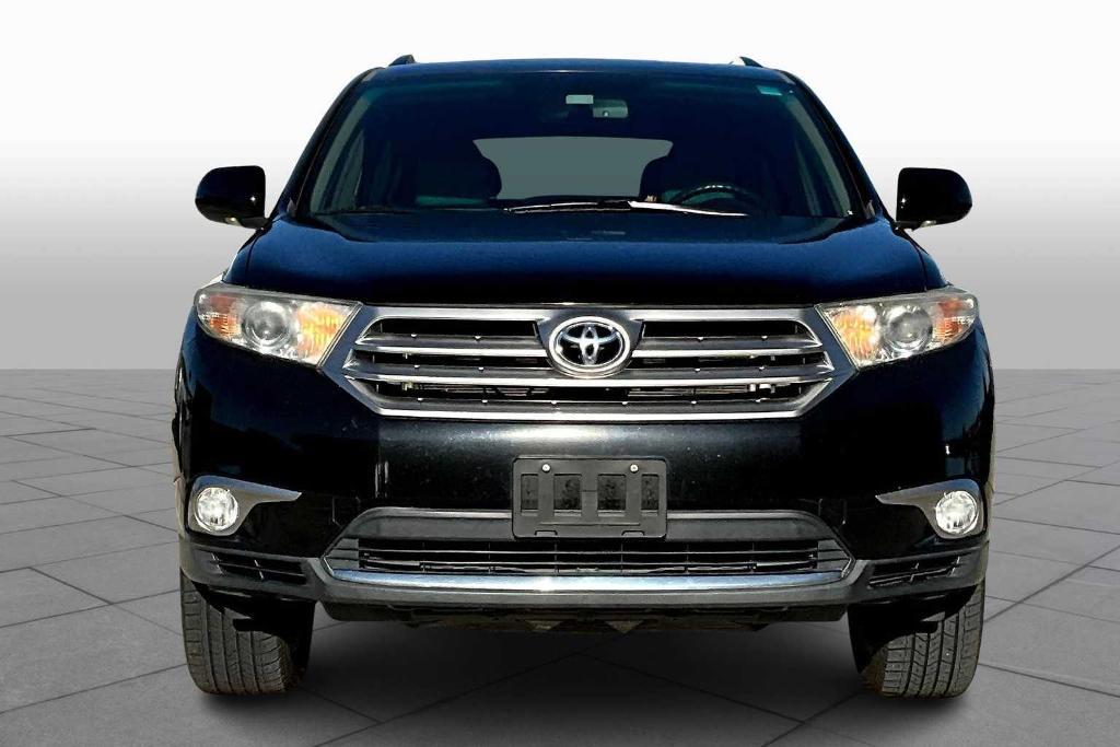 used 2011 Toyota Highlander car, priced at $12,999