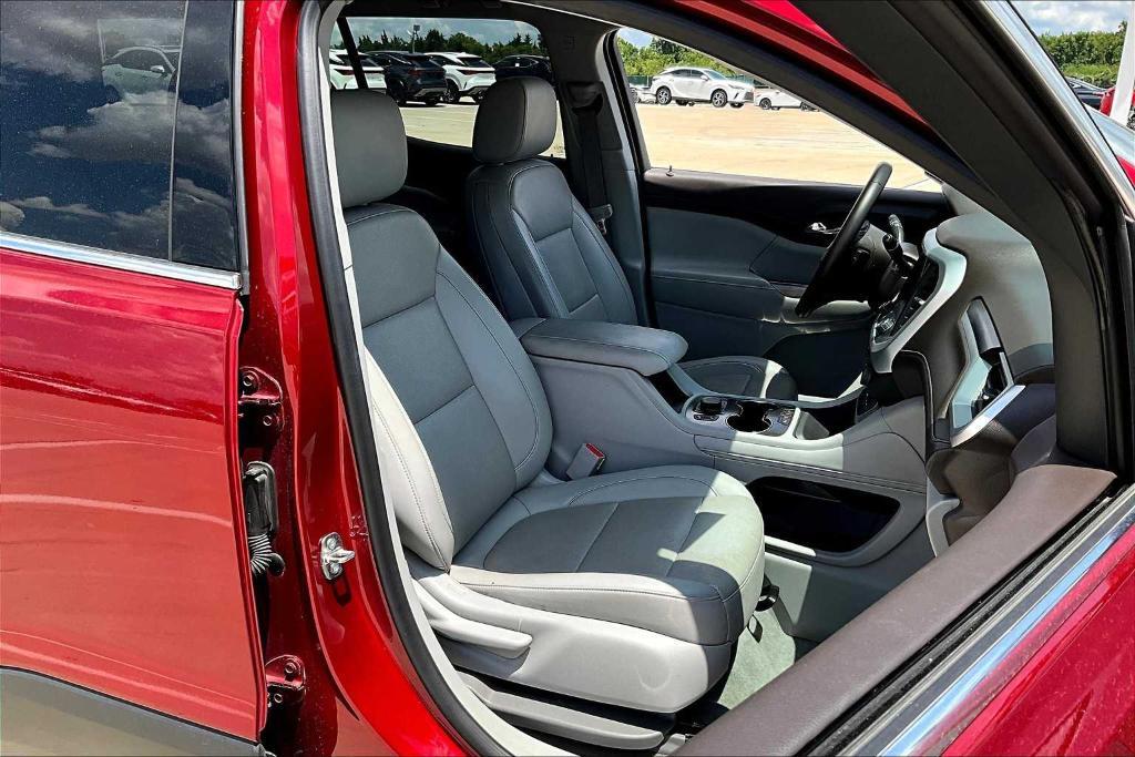 used 2023 GMC Acadia car, priced at $24,628