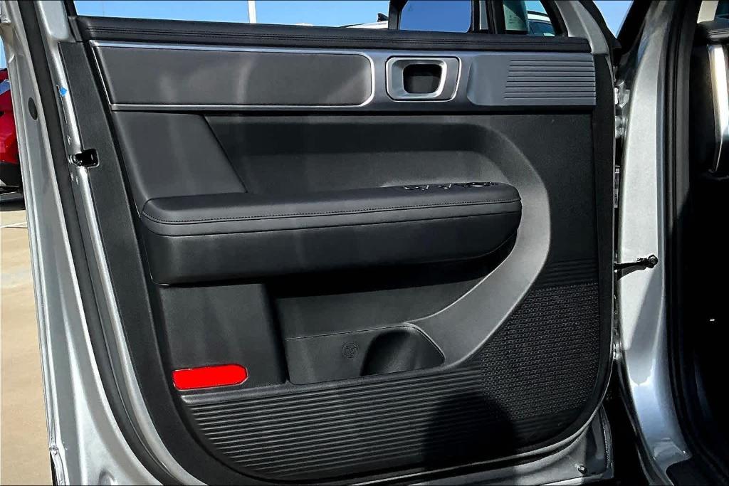 new 2025 Hyundai Santa Fe car, priced at $37,810