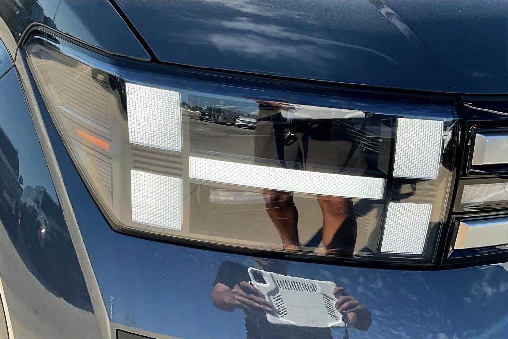 new 2025 Hyundai Santa Fe car, priced at $37,215