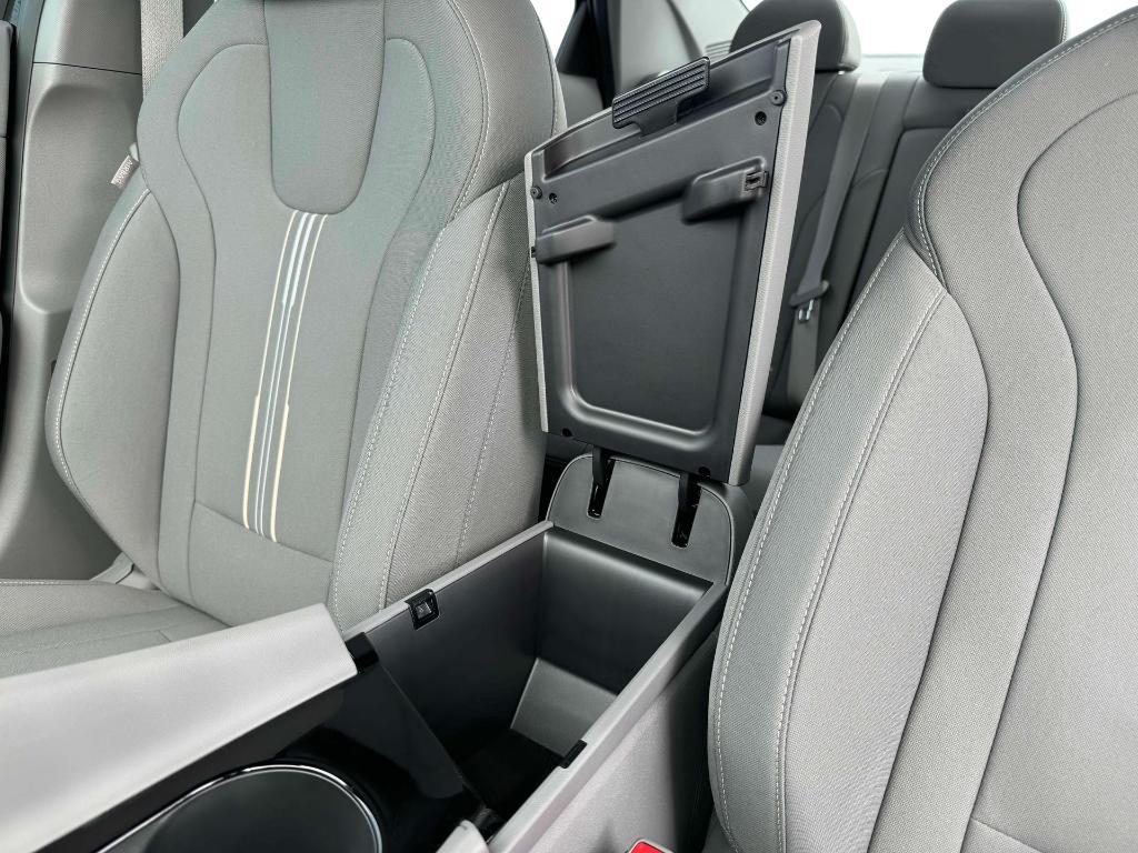 new 2025 Hyundai Elantra car, priced at $25,836