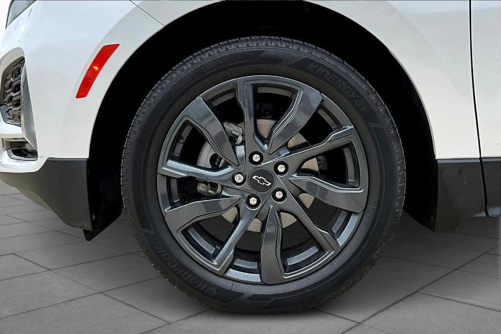 used 2022 Chevrolet Equinox car, priced at $24,648