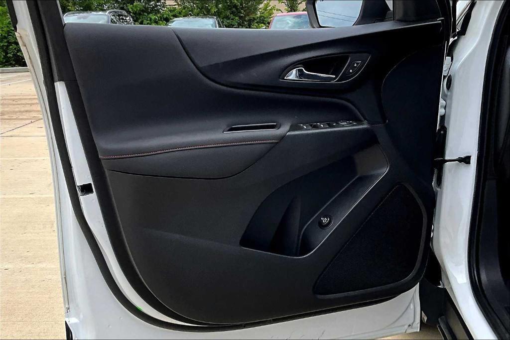 used 2022 Chevrolet Equinox car, priced at $24,648