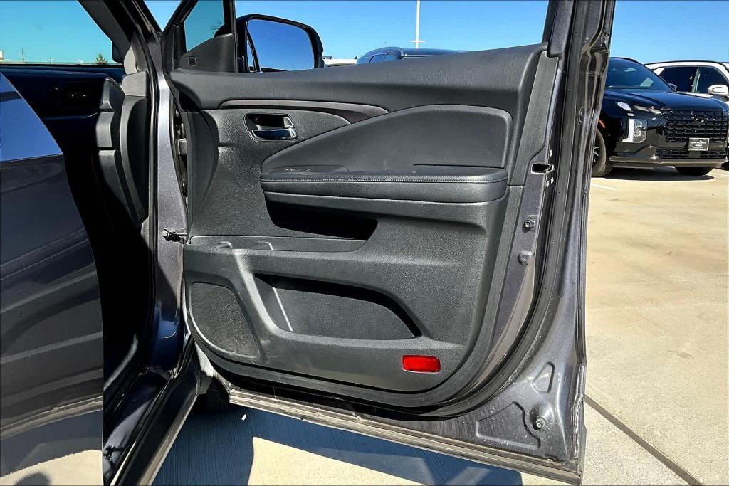 used 2019 Honda Pilot car, priced at $23,691