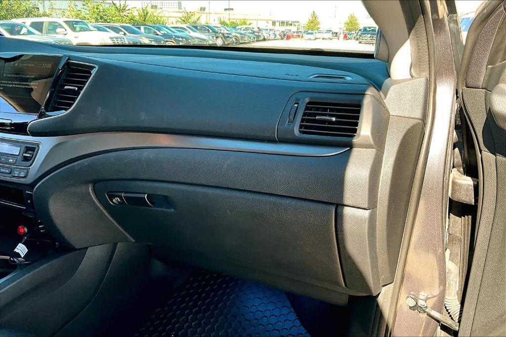 used 2019 Honda Pilot car, priced at $23,691